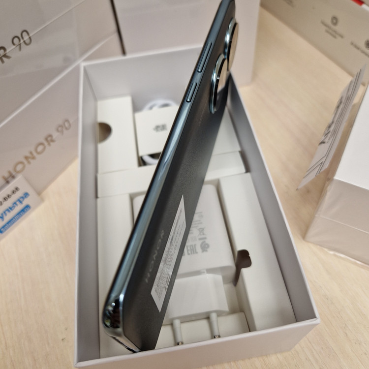 Кликните для увеличения изображения Honor 90 8/256Gb Emerald Green REA-NX9 (EAC) KZ, изображение 6