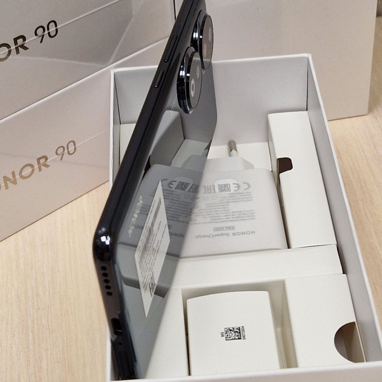 Кликните для увеличения изображения Honor 90 8/256Gb Midnight Black REA-NX9 (EAC) KZ, изображение 6