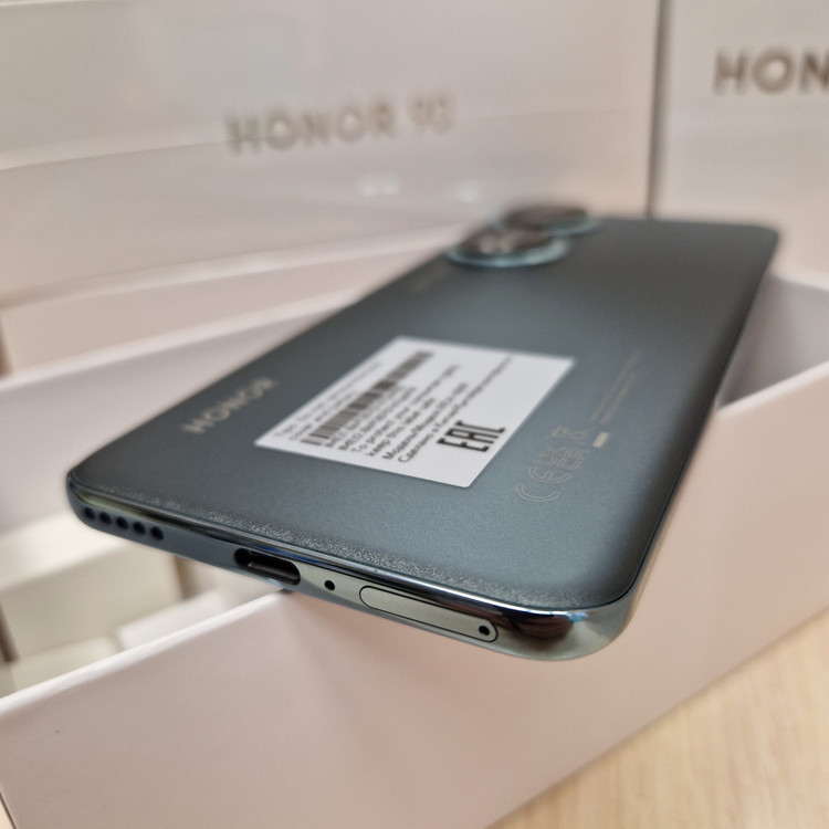 Кликните для увеличения изображения Honor 90 12/512Gb Emerald Green REA-NX9 RU (EAC), изображение 4