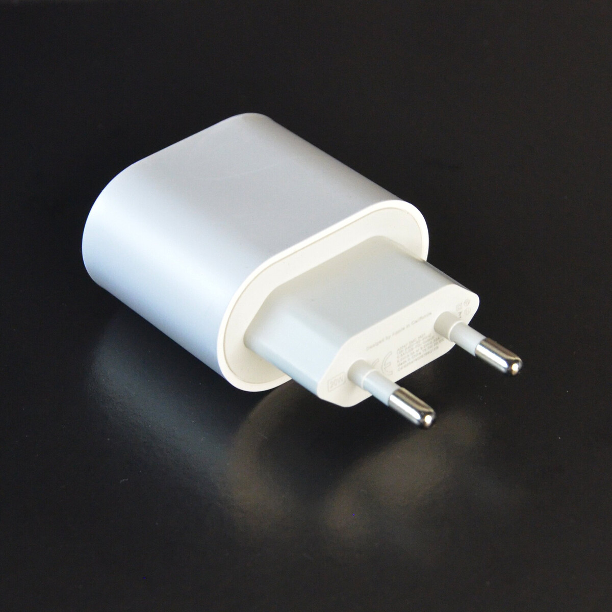 Кликните для увеличения изображения Сетевая зарядка 20W USB-C адаптер питания для Apple Type-C PD MUVV3ZM/A 20W A2347 White, изображение 5