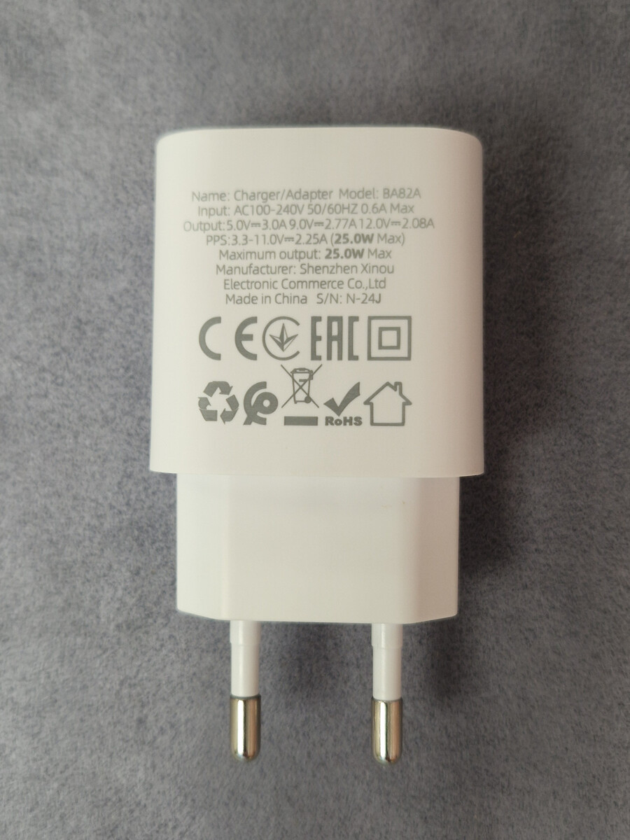 Кликните для увеличения изображения Сетевая зарядка Borofone BA82A Platinum Type-C порт 25W PD3.0 25W белая, изображение 3