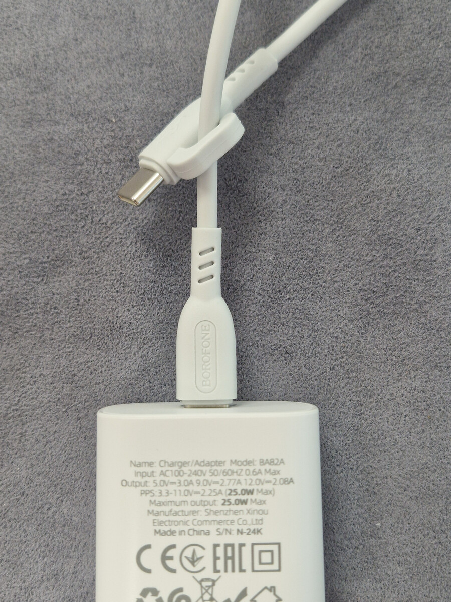 Кликните для увеличения изображения Сетевая зарядка Borofone BA82A Platinum Type-C порт 25W White + кабель Type-C PD, изображение 5